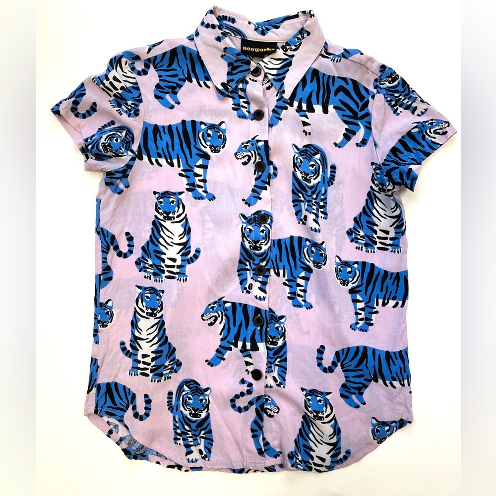 NOOWORKS out of print pink Joyce rayon shirt with blue tigers size x-small